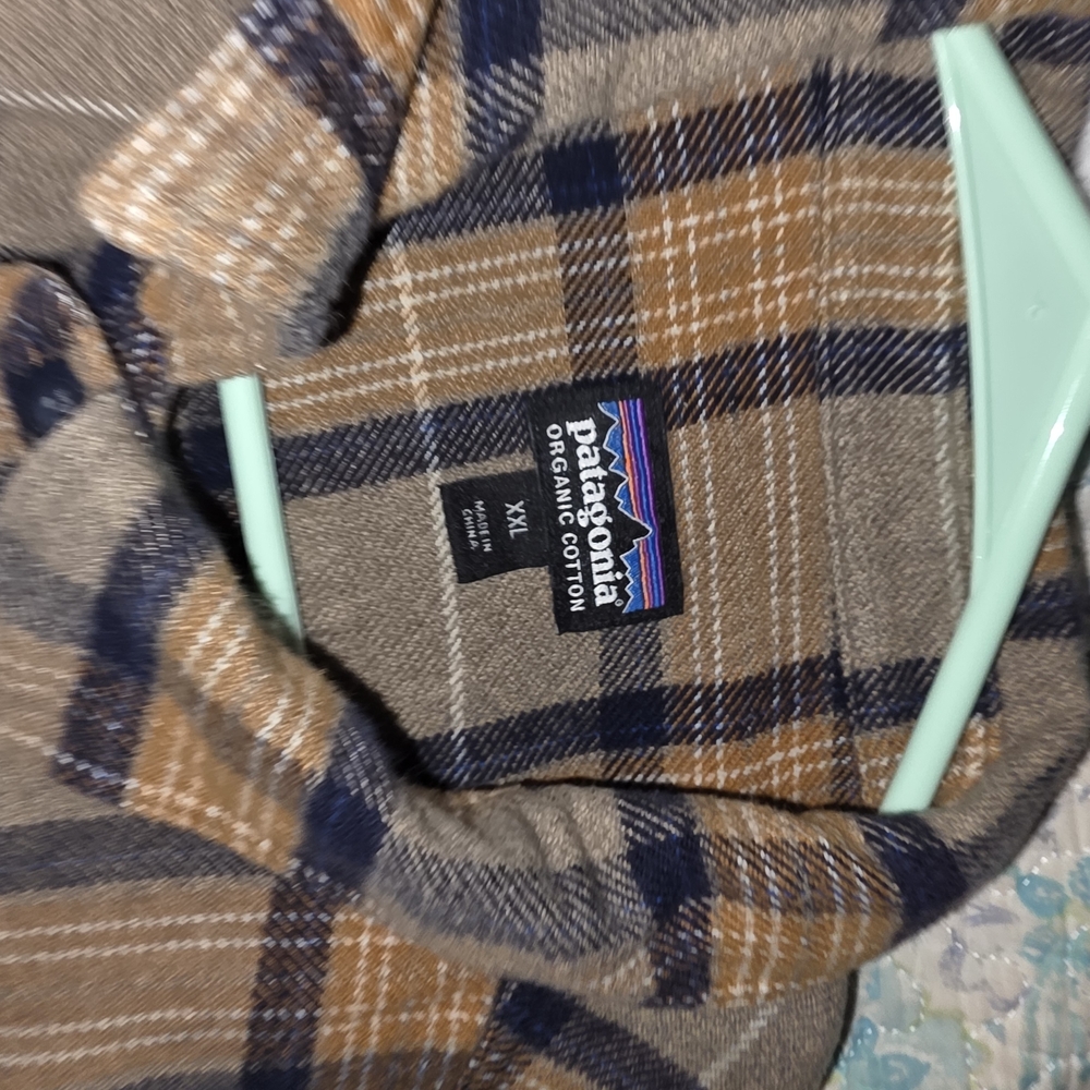 Patagonia Organic Cotton Plaid Shirt - Tan and Navy